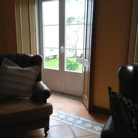 Casa Do Largo Atouguia Da Baleia