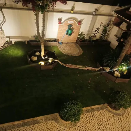 Casa Do Largo Atouguia Da Baleia